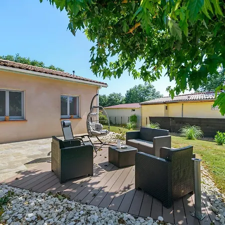 Evasion Dans Les Vignes, ! Holiday home *